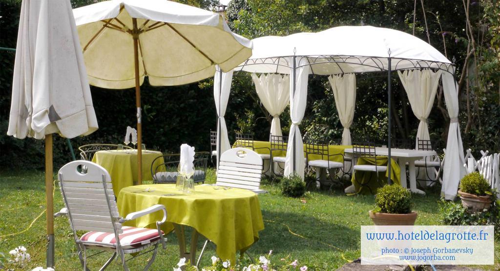 Hotel De La Grotte Montignac  Kültér fotó