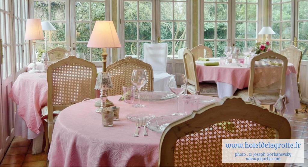 Hotel De La Grotte Montignac  Kültér fotó